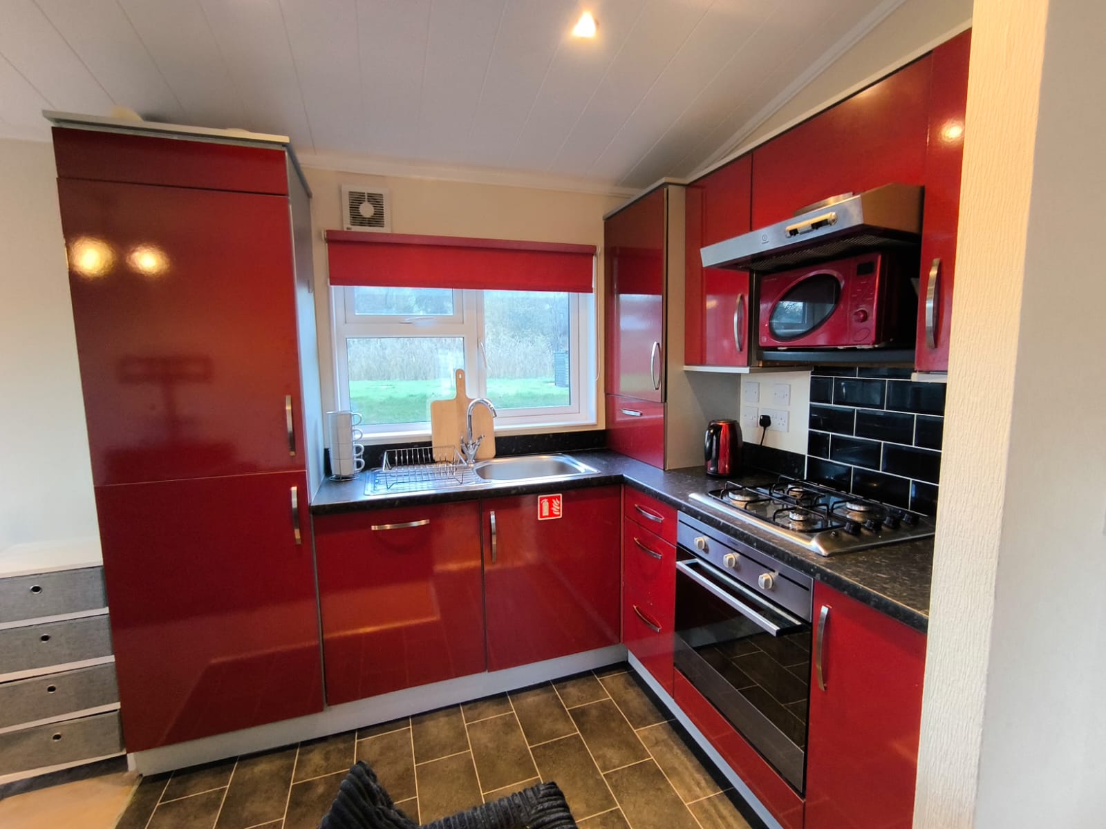 Tingdene Lodge 3 bedroom, 41ft x 13ft - Image 9